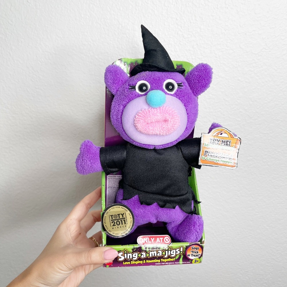 Mattel Sing-a-ma-jigs Halloween Witch Purple Singing Plush Toy Discontinued 2011